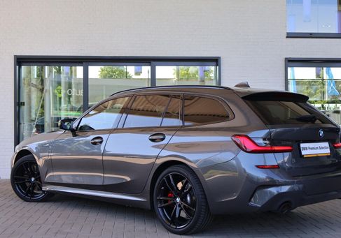 BMW 330, 2021 2
