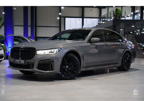 BMW 745, 2019