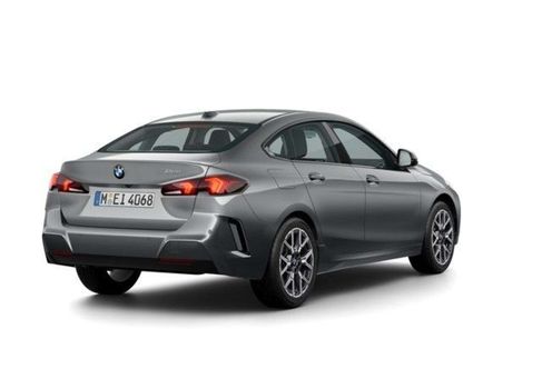 BMW 220, 2025 2
