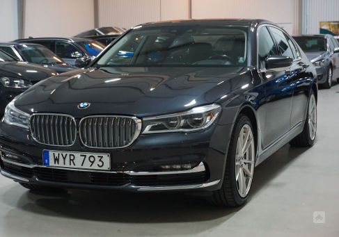 BMW 730, 2016