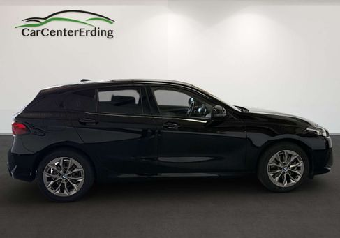 BMW 120, 2025