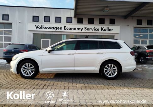 Volkswagen Passat, 2022