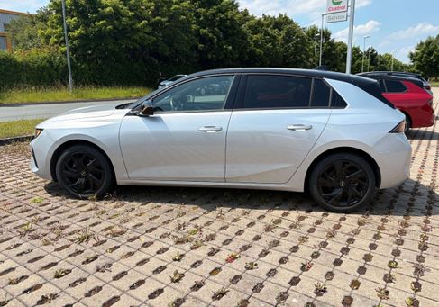 Opel Astra, 2024