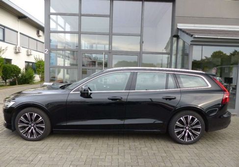 Volvo V60, 2022
