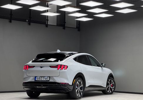 Ford Mustang Mach-E, 2022