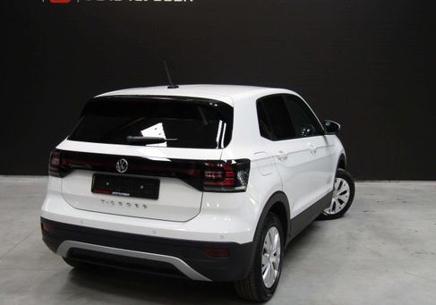 Volkswagen T-Cross, 2019