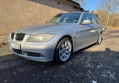 BMW 330, 2007