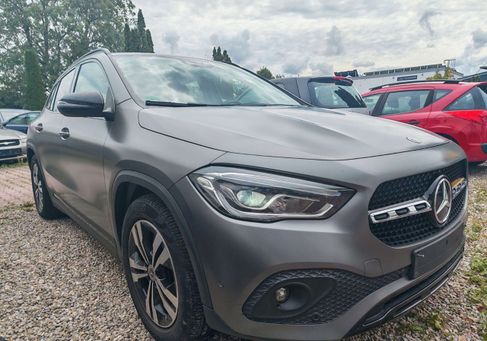 Mercedes-Benz GLA 200, 2021 3