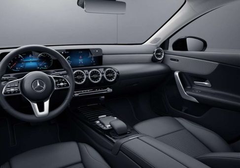 Mercedes-Benz A 250, 2022