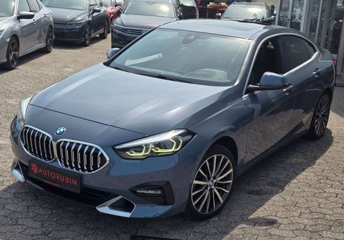 BMW 218, 2020 3