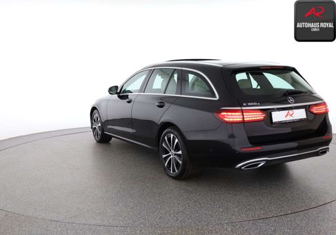 Mercedes-Benz E 300, 2021