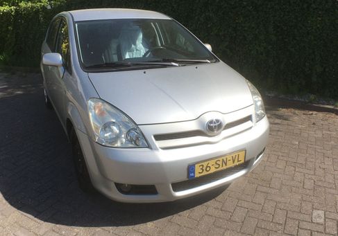Toyota Corolla Verso, 2006
