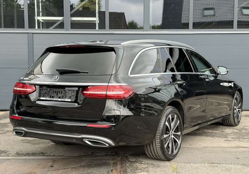 Mercedes-Benz E 300, 2021 3