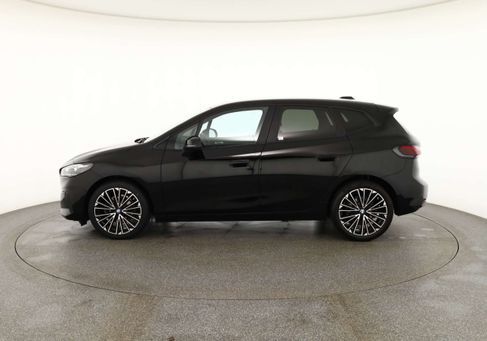 BMW 220, 2023