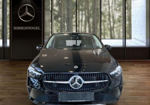 Mercedes-Benz B 180, 2025