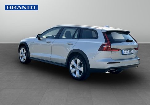 Volvo V60 Cross Country, 2021