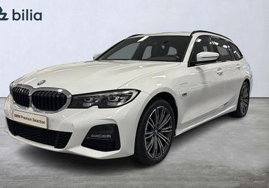 BMW 330, 2022