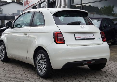 Fiat 500, 2023