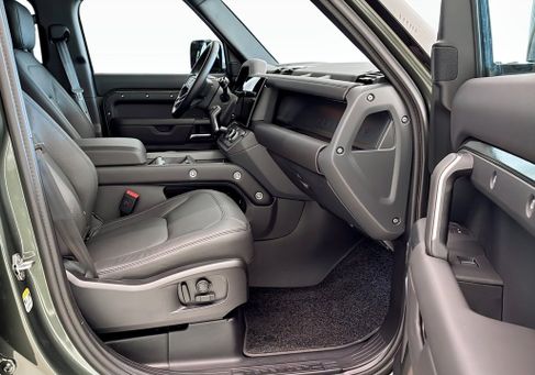 Land Rover Defender, 2026