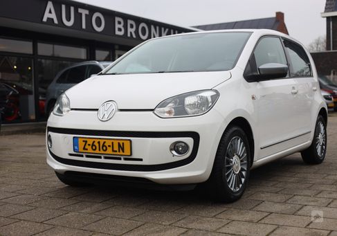 Volkswagen up!, 2013