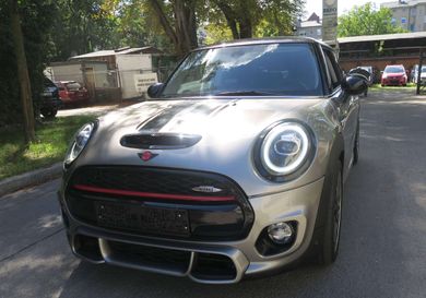 MINI ONE, 2019
