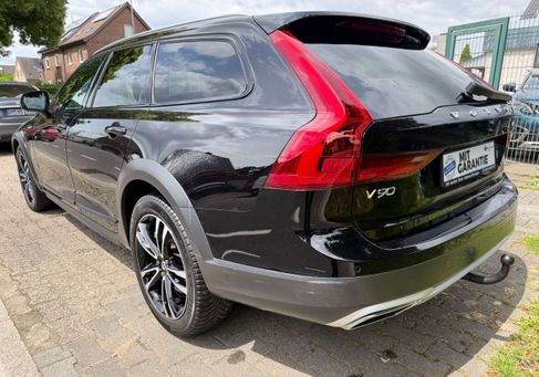 Volvo V90 Cross Country, 2020