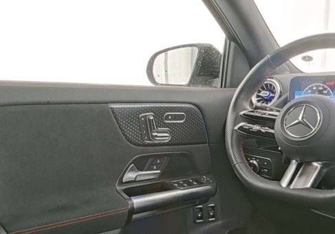 Mercedes-Benz GLA 250, 2025