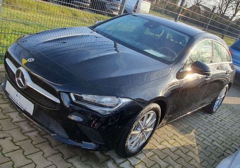 Mercedes-Benz CLA 180, 2022