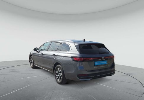 Volkswagen Passat Variant, 2024 3