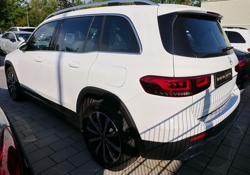 Mercedes-Benz GLB 200, 2022