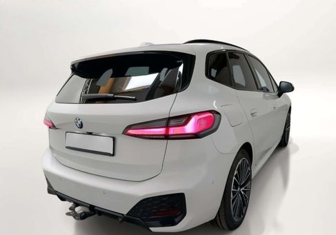 BMW 218, 2025