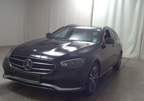 Mercedes-Benz E 220, 2021