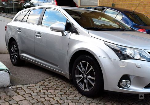 Toyota Avensis, 2012