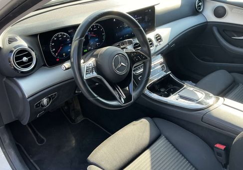 Mercedes-Benz E 300, 2022