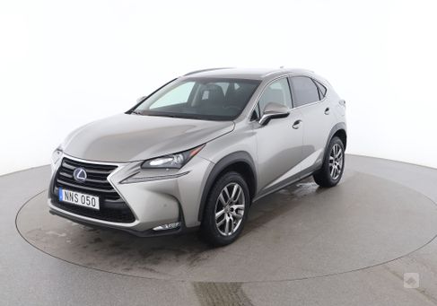 Lexus NX, 2016