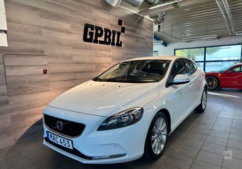 Volvo V40, 2016