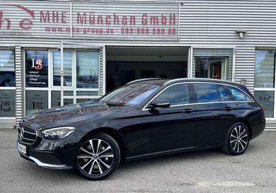 Mercedes-Benz E 300, 2022
