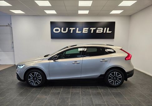 Volvo V40 Cross Country, 2018