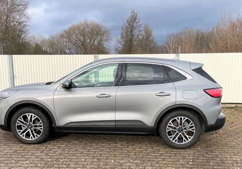 Ford Kuga, 2021