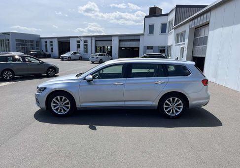 Volkswagen Passat Variant, 2022