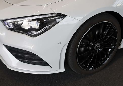 Mercedes-Benz CLA 200, 2022