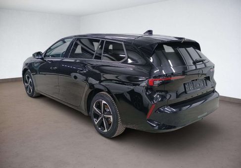 Opel Zafira, 2025