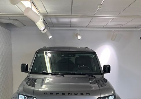 Land Rover Defender, 2020