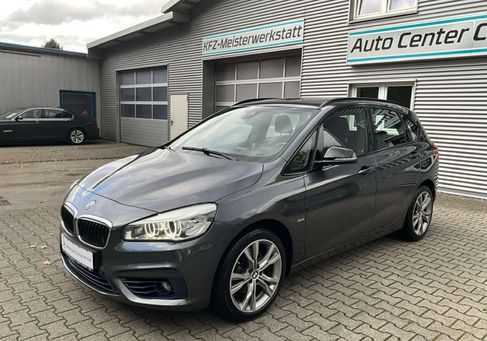 BMW 218, 2017