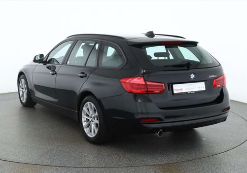 BMW 318, 2019 3