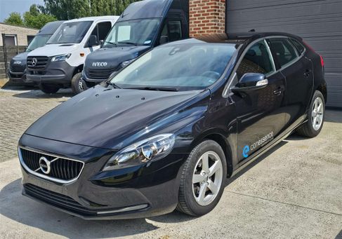 Volvo V40, 2018