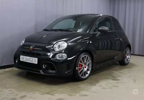 Abarth 695, 2022