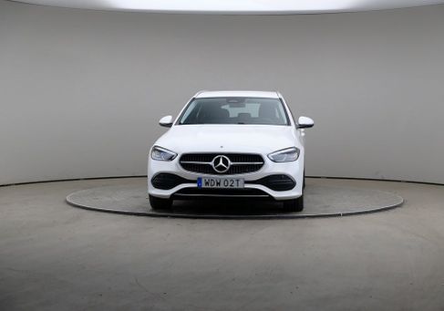 Mercedes-Benz C 300, 2025