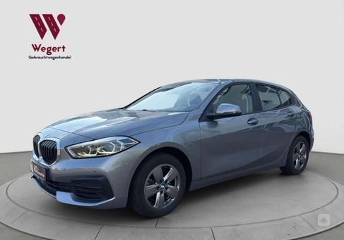 BMW 118, 2022