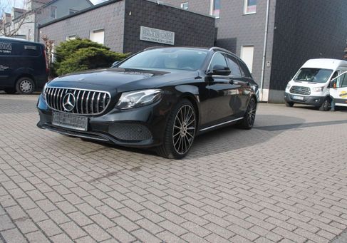 Mercedes-Benz E 200, 2018 3
